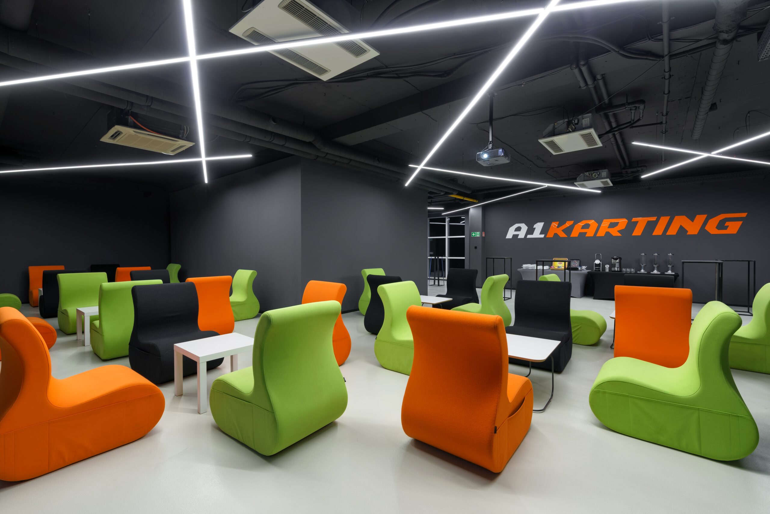 Wyjątkowy pomysł na imprezę firmową – zorganizuj niezapomniane wydarzenie!